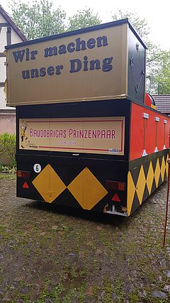 09 von Hinten
